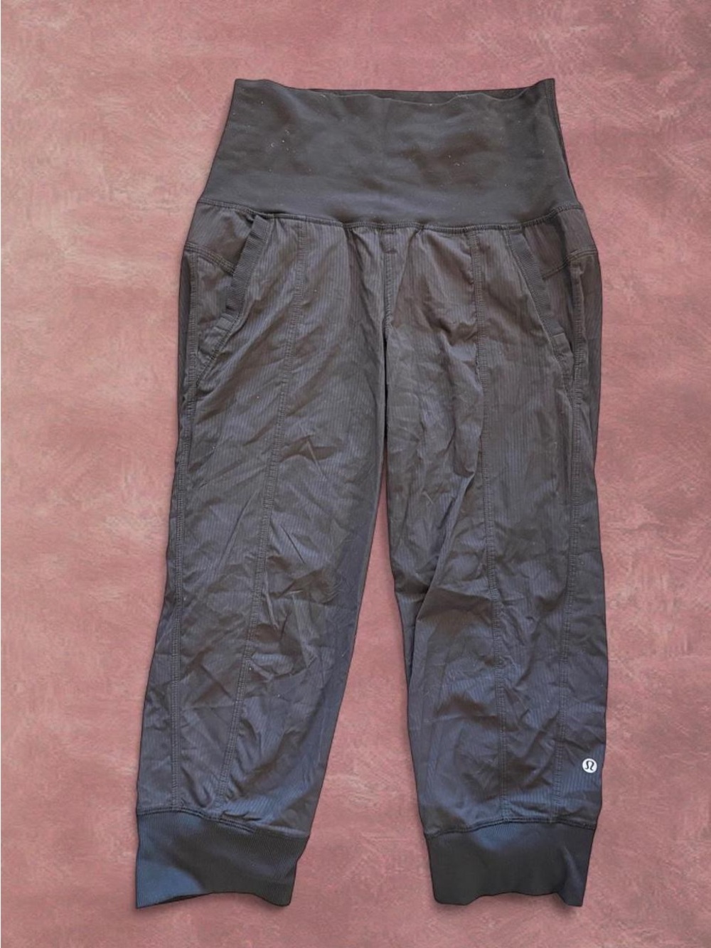 Lululemon Black Dance Studio Style Capri Pants Size 6